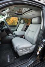 Toyota Sequoia SR5 2017 года